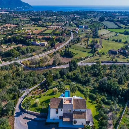 Hillside Luxury With Pool *