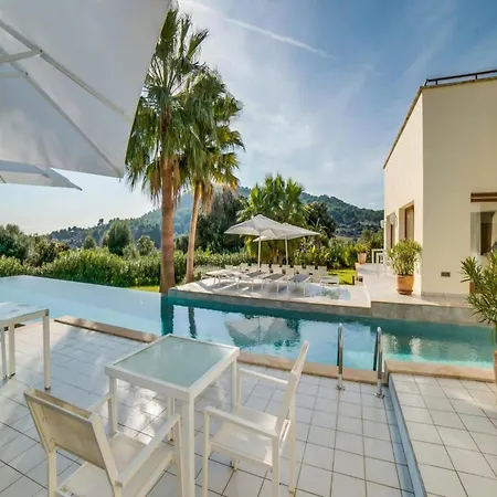 Hillside Luxury With Pool Villa